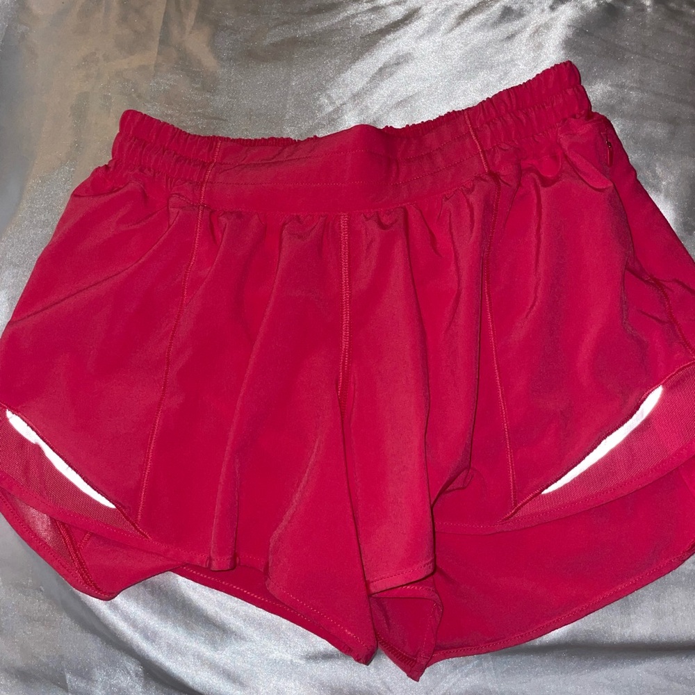 Lululemon Hotty Hot Shorts Size 6